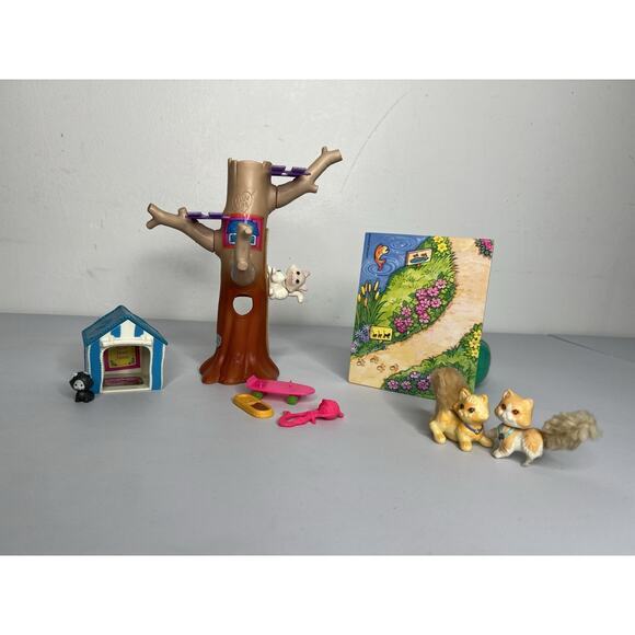 Littlest Pet Shop Other - 1995 Kenner Littlest Pet Shop Clubhouse Kitties with Tree House Vintage